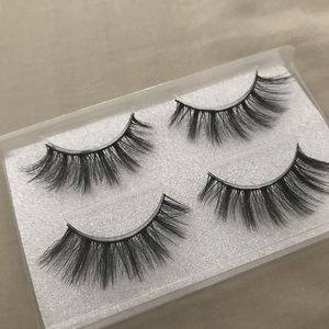 2 pair Bundle of fake eyelashes